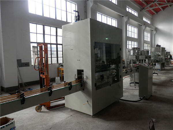 चीन में स्वचालित ब्लीच फिलर