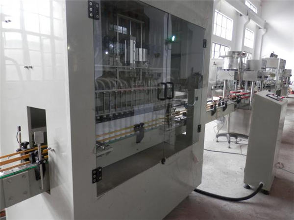 स्टेनलेस स्टील पूर्ण स्वचालित ब्लीच भरने की मशीन