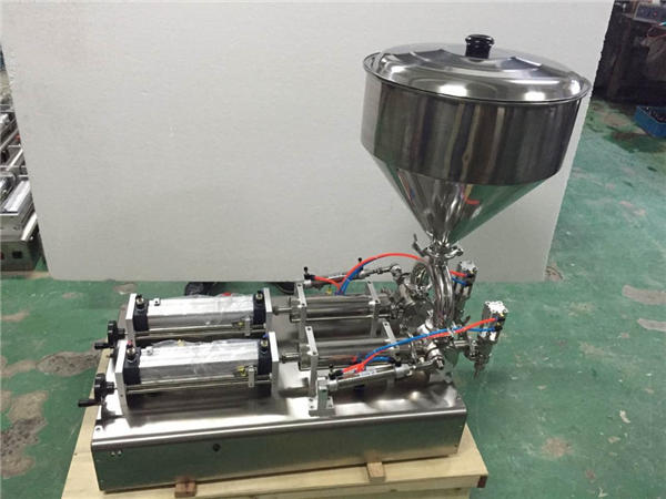 व्यापक रूप से प्रयुक्त डबल हेड स्ट्रॉबेरी जैम फिलिंग मशीन 